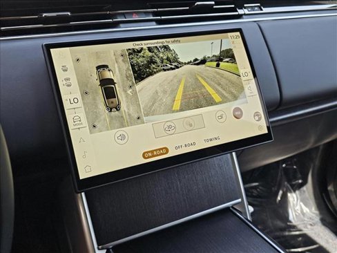 New 2025 Land Rover Range Rover Long Wheelbase SE image 14