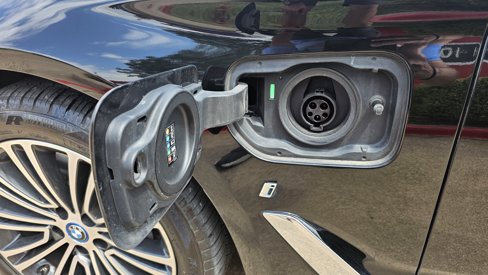 Used 2018 BMW 530e w/ Premium Package 2 image 14