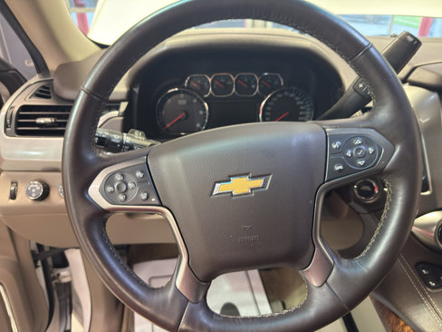 Used 2016 Chevrolet Suburban LTZ image 17