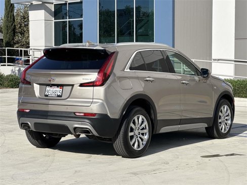 Used 2022 Cadillac XT4 Premium Luxury w/ Enhanced Visibility Package image 3