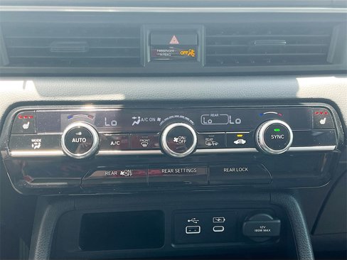 Used 2025 Honda Pilot Touring image 20