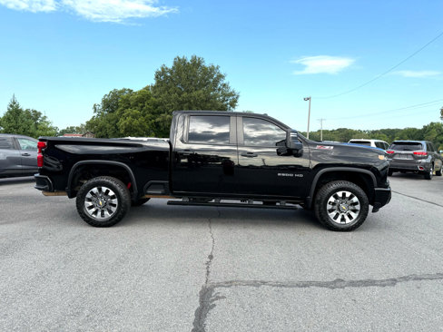 Used 2024 Chevrolet Silverado 2500 Custom w/ Custom Value Package image 7