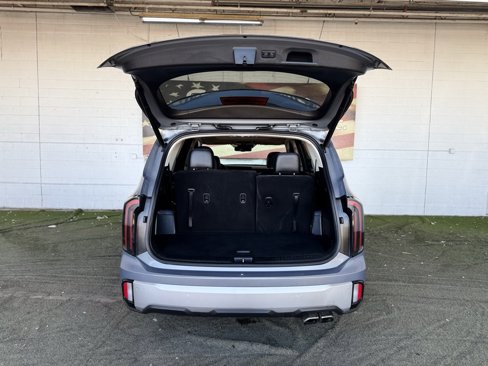 Used 2023 Kia Telluride EX w/ EX Captain's Chair Package image 40