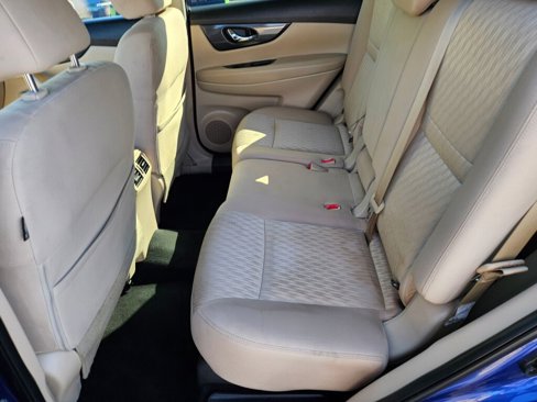 Used 2020 Nissan Rogue SV image 14
