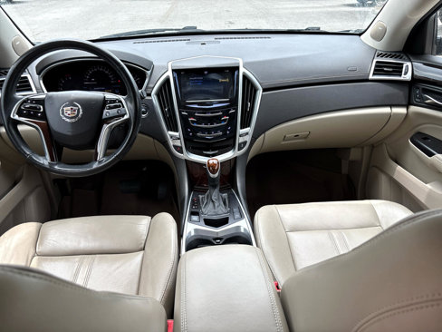 Used 2013 Cadillac SRX Luxury image 9