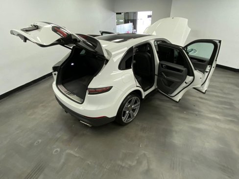 Used 2021 Porsche Cayenne image 53