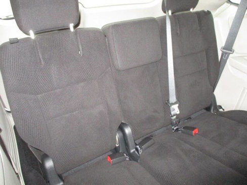 Used 2016 Dodge Grand Caravan SE image 21