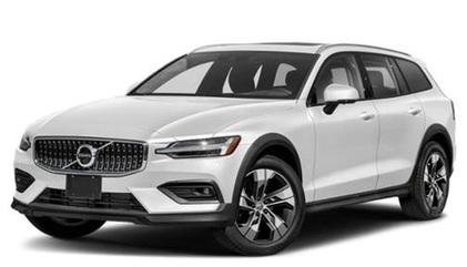 Used 2022 Volvo V60 T5 Cross Country image 1