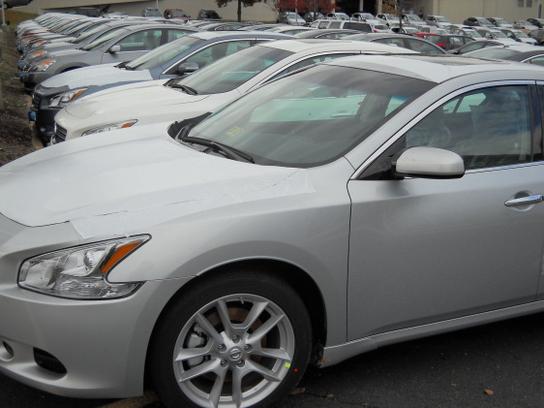 Brown's Fairfax Nissan car dealership in FAIRFAX, VA 22030-5046