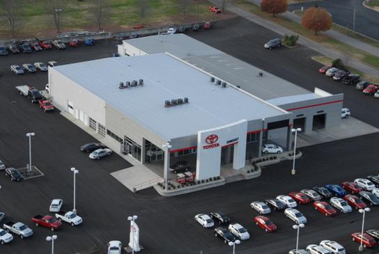 Toyota of Somerset car dealership in Somerset, KY 42501 ...