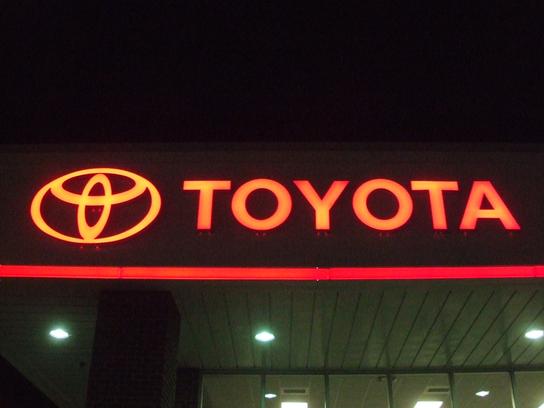 Fred Anderson Toyota of Sanford car dealership in Sanford