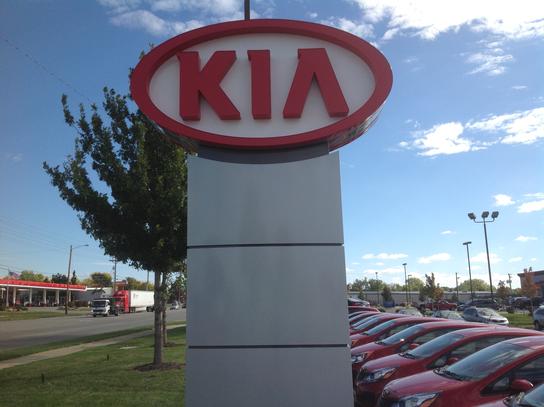 Lawrence KIA car dealership in Lawrence, KS 66046 | Kelley Blue Book