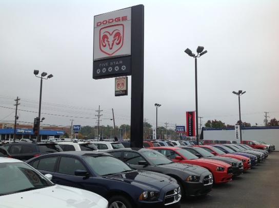 Commonwealth Dodge car dealership in Louisville, KY 40219 ...