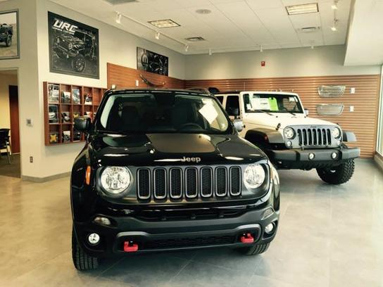 Jim Riehl S Friendly Chrysler Jeep Car Dealership In