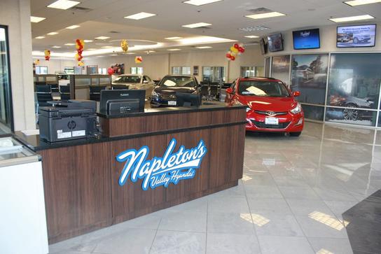 Napleton's Valley Hyundai car dealership in Aurora, IL 60504 | Kelley