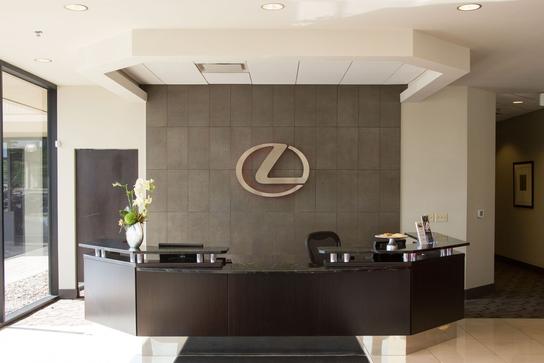 Lexus Of Brookfield Car Dealership In Brookfield Wi 53045