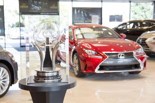 Lexus Of Brookfield Car Dealership In Brookfield Wi 53045