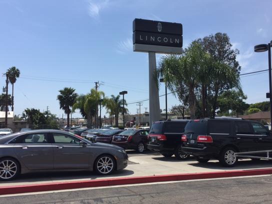 Caruso Ford car dealership in Long Beach, CA 90807 ...
