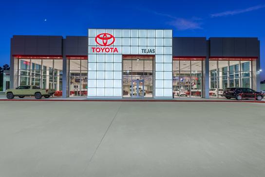 Tejas Toyota car dealership in Humble, TX 77338 | Kelley Blue Book