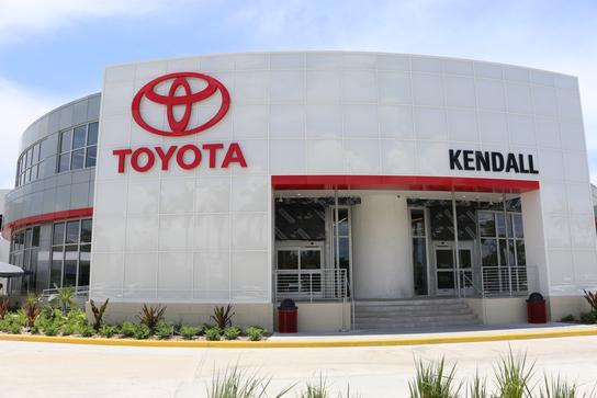 Kendall Toyota Car Dealership In Miami, FL 33156-3752 | Kelley Blue Book