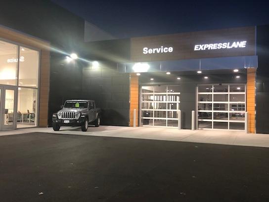 Russ Darrow Chrysler Dodge Jeep RAM of Milwaukee car