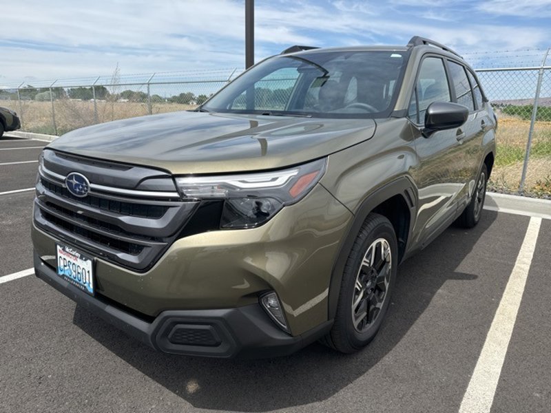 Certified 2025 Subaru Forester Premium image 1