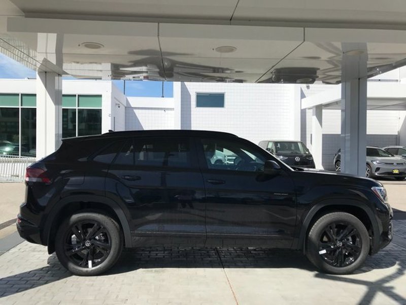 New 2025 Volkswagen Atlas Cross Sport SEL R-Line image 1
