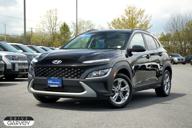 Certified 2022 Hyundai Kona SEL w/ Cargo Package image 1