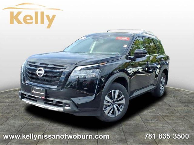Certified 2024 Nissan Pathfinder SL w/ Black Appearance Package image 1