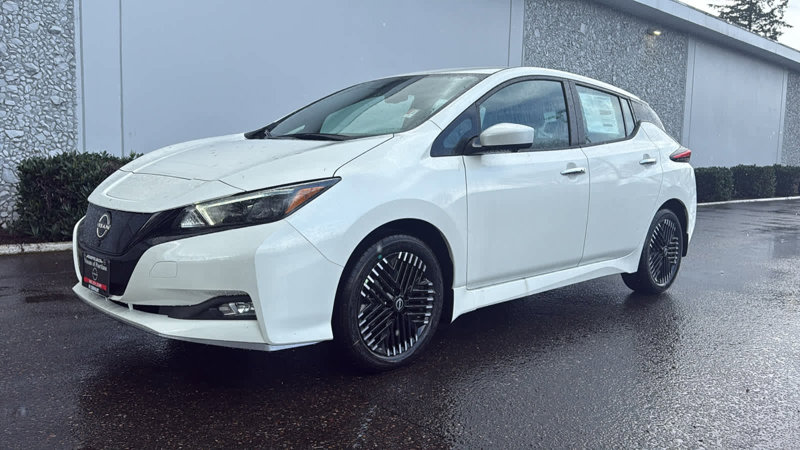 Certified 2025 Nissan Leaf SV Plus image 1