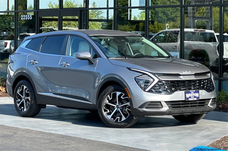 Certified 2024 Kia Sportage EX image 1