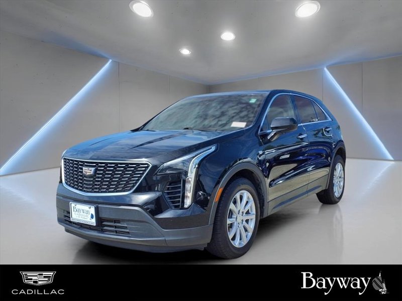 Certified 2023 Cadillac XT4 Luxury w/ Cold Weather Package image 1