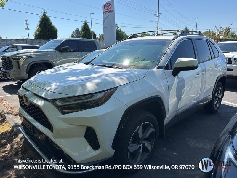 Used 2025 Toyota RAV4 SE image 1