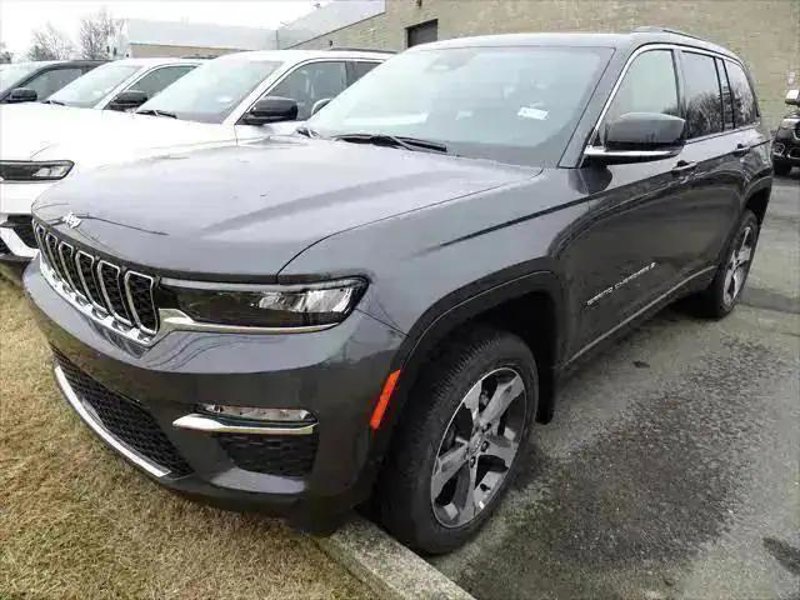New 2025 Jeep Grand Cherokee Limited image 1