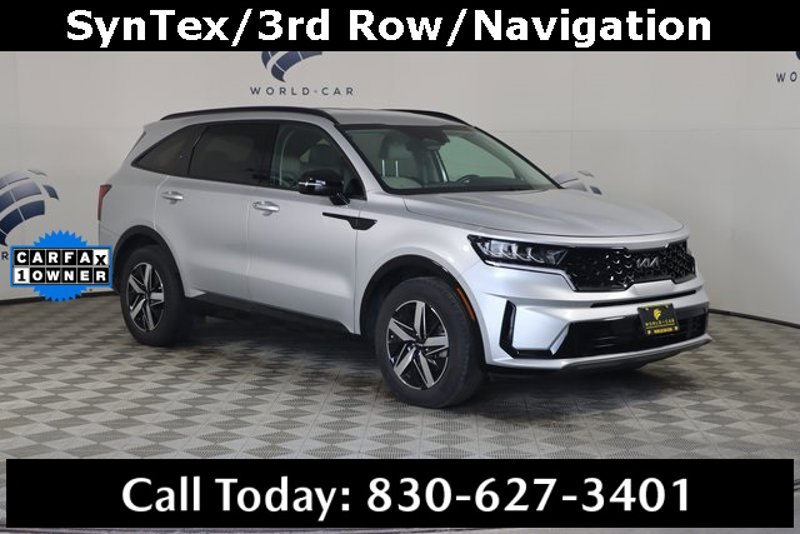 Certified 2022 Kia Sorento S image 1