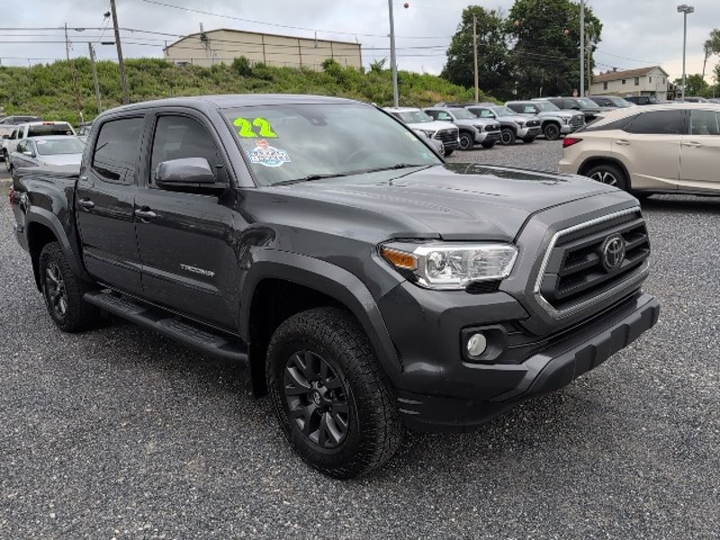 Certified 2022 Toyota Tacoma SR5 image 1