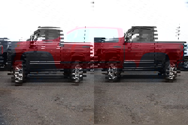 Used 2024 Chevrolet Silverado 3500 High Country w/ High Country Premium Package image 1