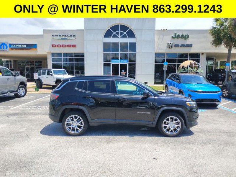 Certified 2022 Jeep Compass Latitude w/ Sun and Sound Group image 1