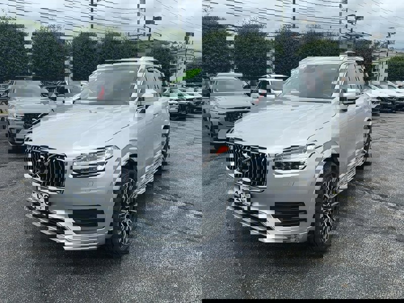 Certified 2022 Volvo XC90 T6 Momentum w/ Climate Package image 1
