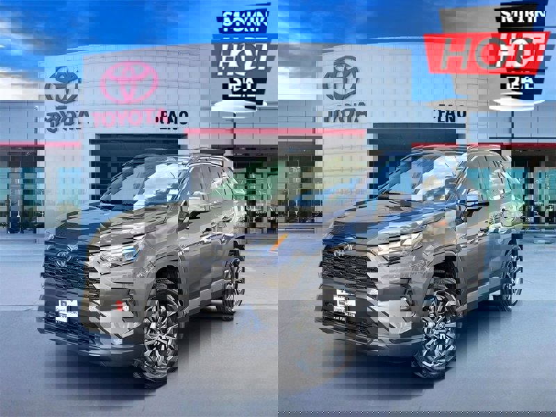 Certified 2024 Toyota RAV4 XLE Premium image 1