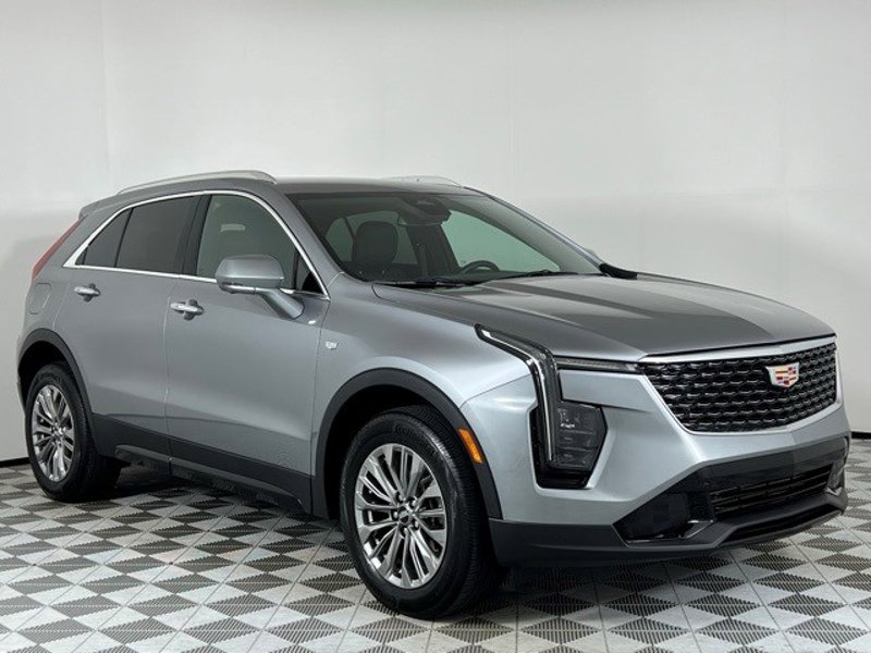 Certified 2025 Cadillac XT4 Premium Luxury image 1