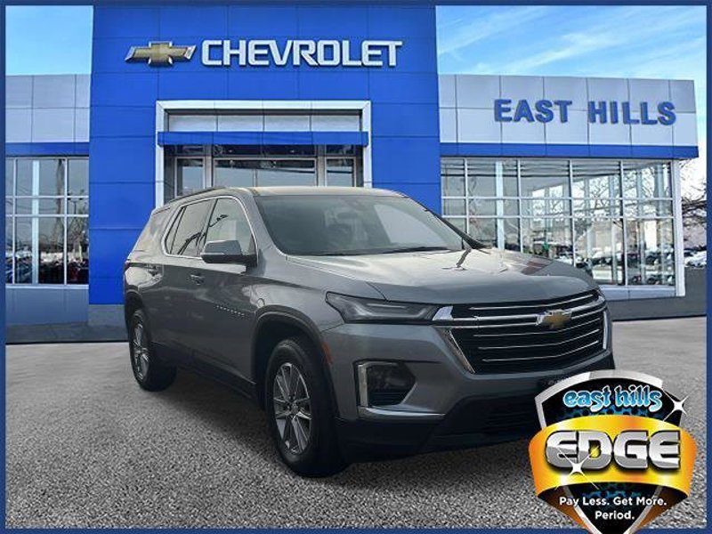 Certified 2023 Chevrolet Traverse LT image 1