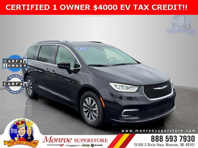 Certified 2021 Chrysler Pacifica Touring-L image 1