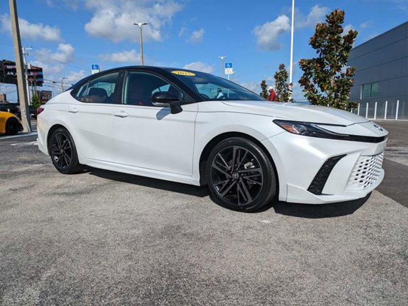 Certified 2025 Toyota Camry XSE image 1