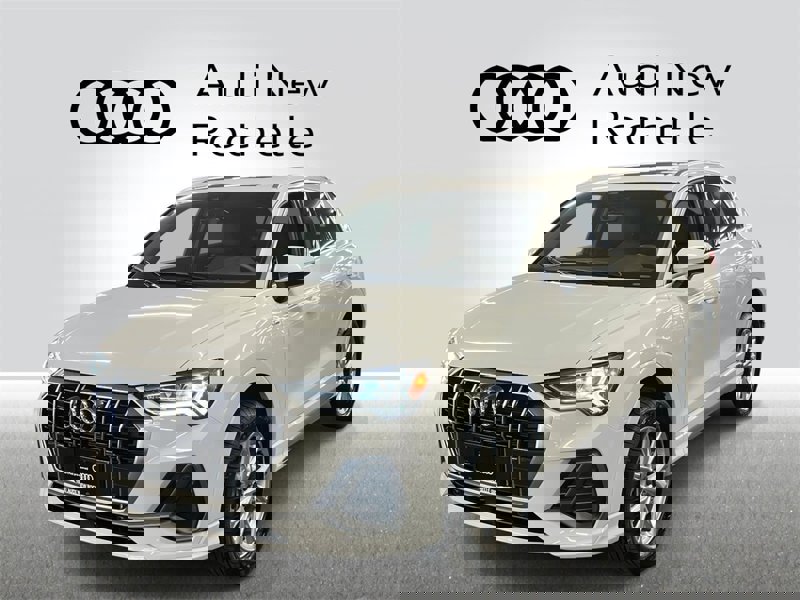 Certified 2025 Audi Q3 2.0T Premium image 1