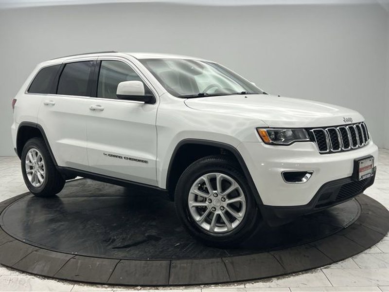 Certified 2022 Jeep Grand Cherokee Laredo E image 1