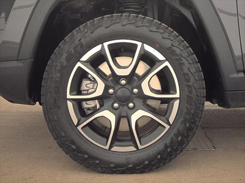 Certified 2024 Jeep Compass Trailhawk w/ Trailhawk Elite Group image 1