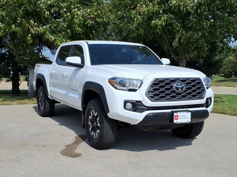 Certified 2020 Toyota Tacoma TRD Off-Road image 1