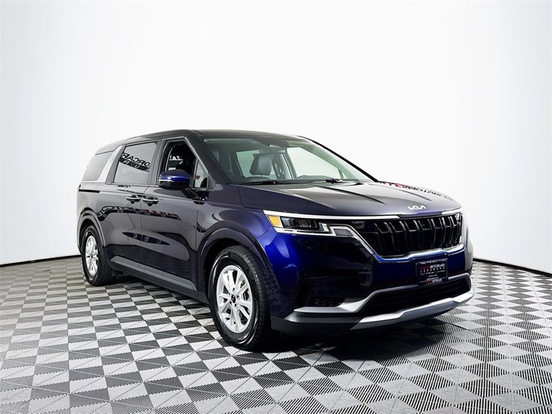 Certified 2024 Kia Carnival LX image 1