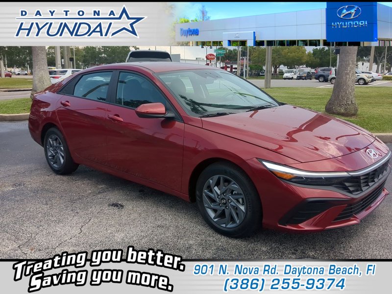 Certified 2024 Hyundai Elantra SEL image 1
